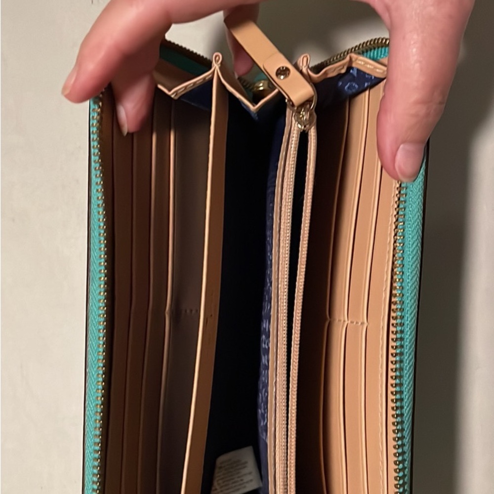 Kate Spade Wallet - Picture 3 of 4